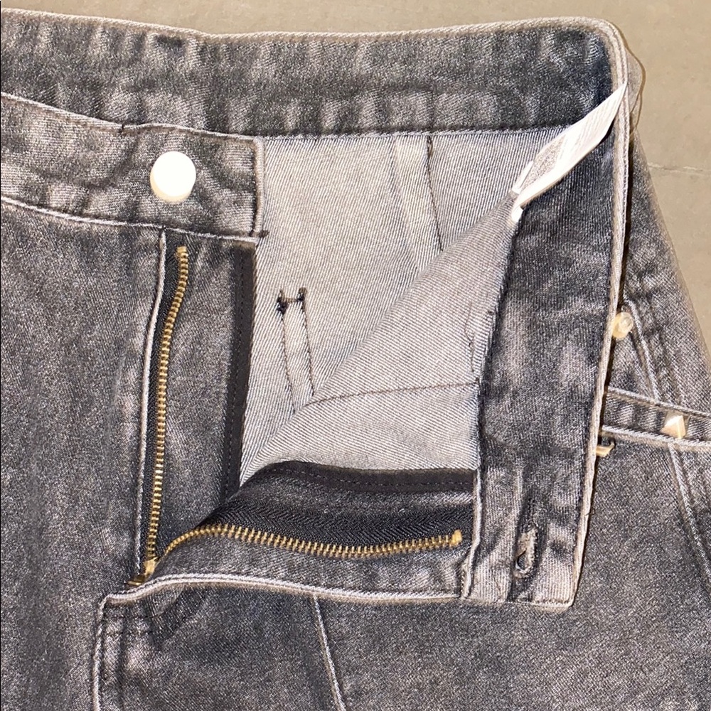 ROMWE Large Grunge Punk Solid Strap Detail Cargo Boy Friend Jeans, School - Picture 13 of 14